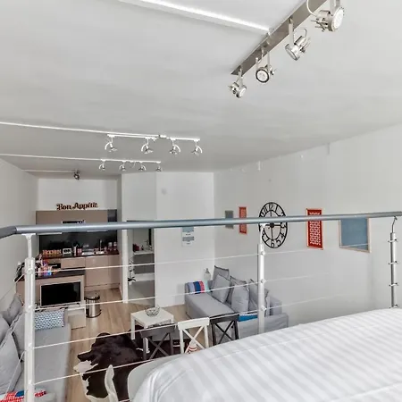 33 - Flat Avenue Champs Elysees Apartment Paris